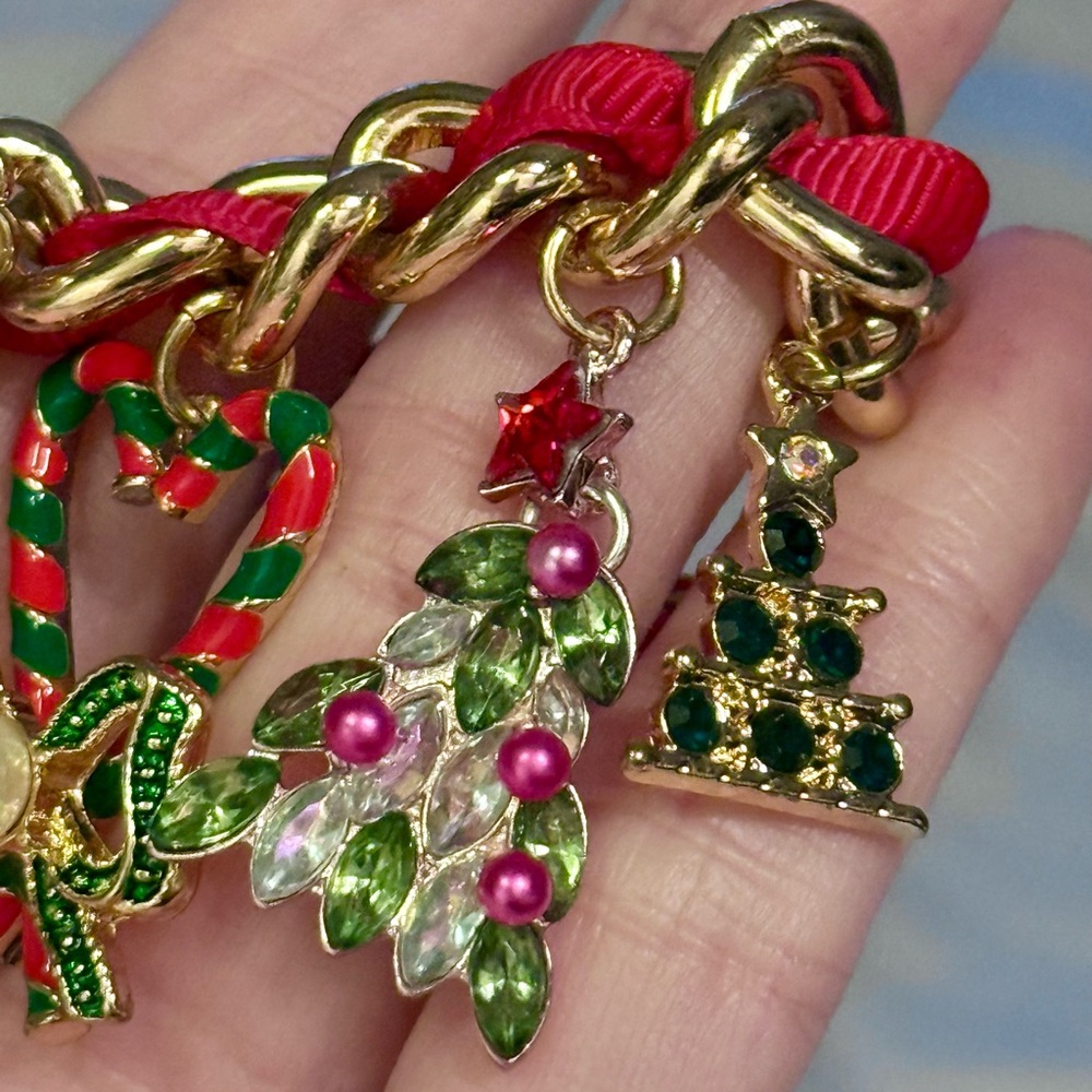 Festive Xmas Gold and Red Charm Bracelet - Picture 9 of 11